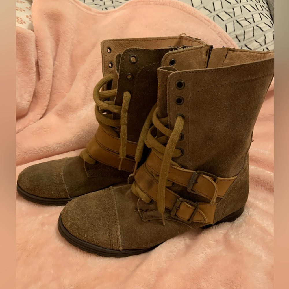 PRELOVED // Steve Madden Suede Boots